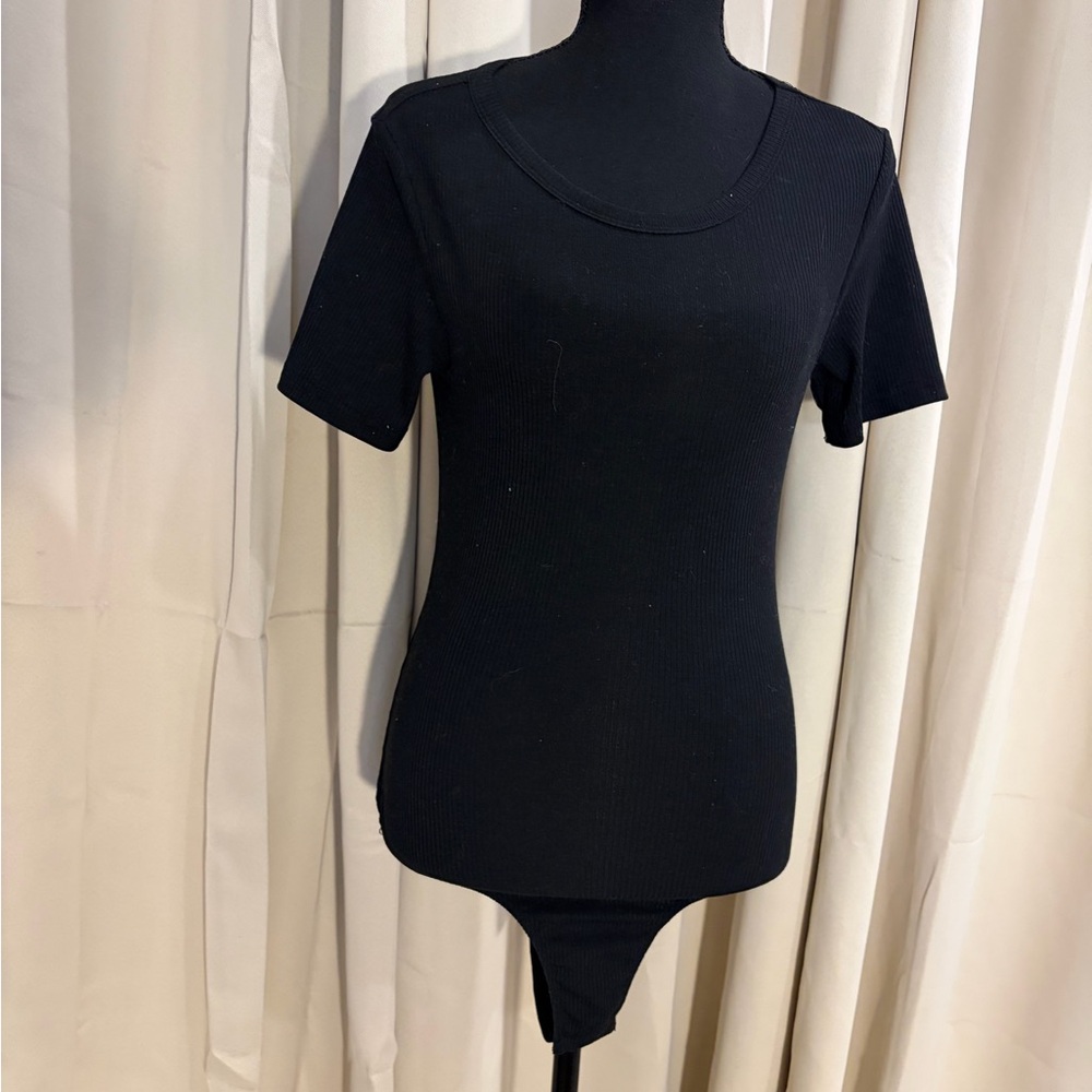 SHEIN Black Ribbed Bodysuit